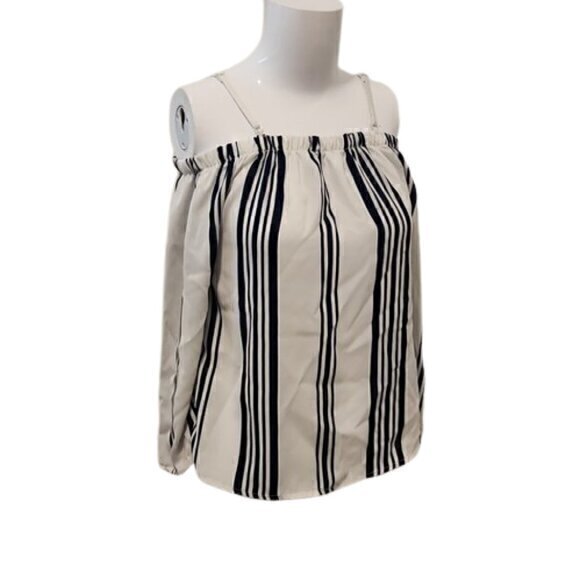 Off the shoulder long sleeve - Picture 1 of 8